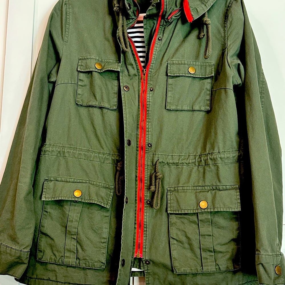 Market and Spruce green utility jacket with red zipper Large